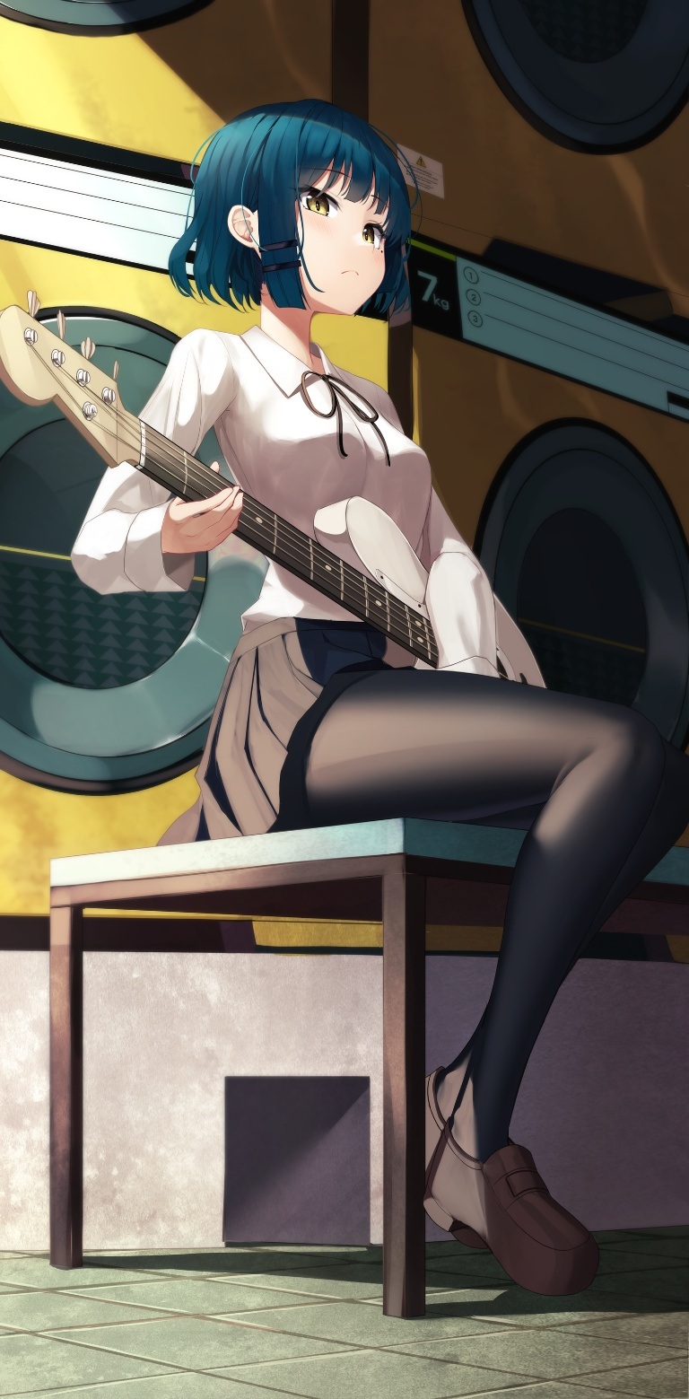 /files/09521_1girl____apple_ringo_bangs_bass_guitar.png