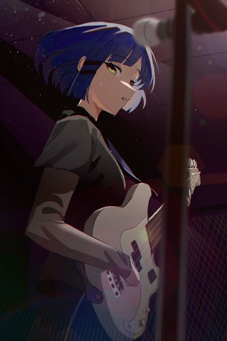 Result /files/20903_1girl_bangs_bass_guitar_black_skirt_blue_hair.png