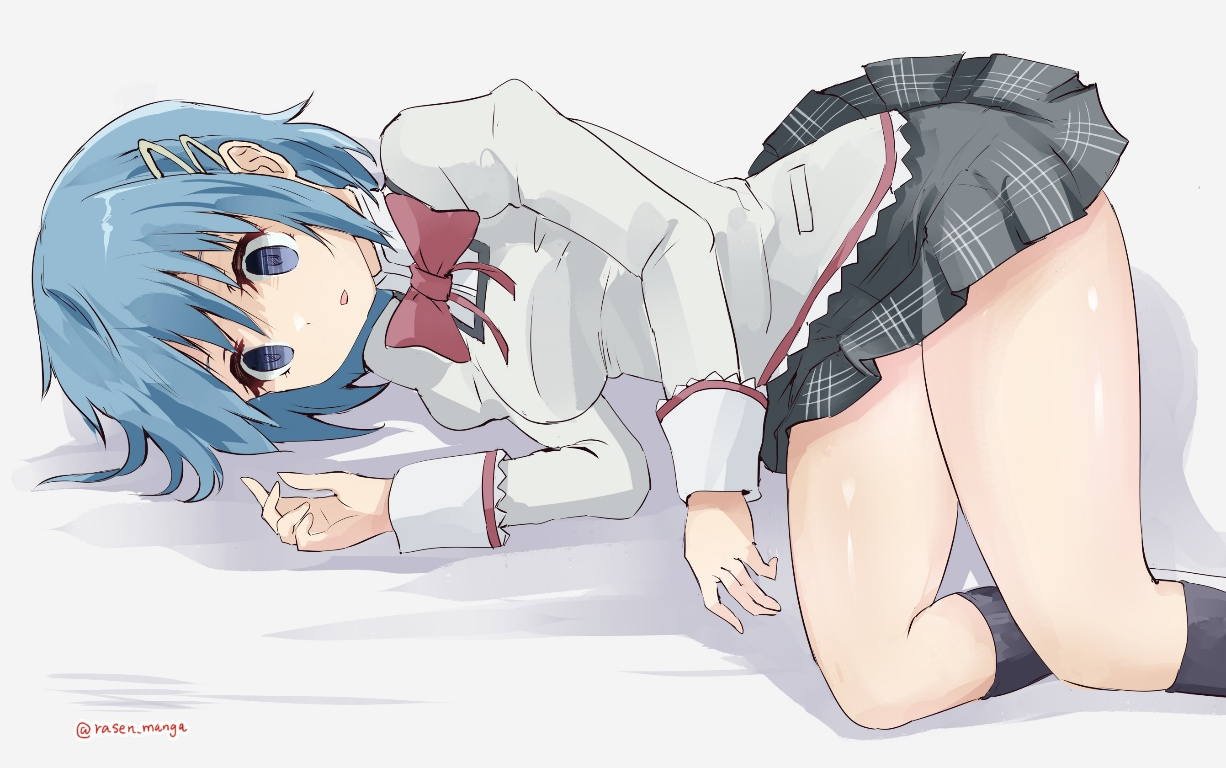 /files/08470_1girl_black_skirt_black_socks_blue_eyes_blue_hair.png