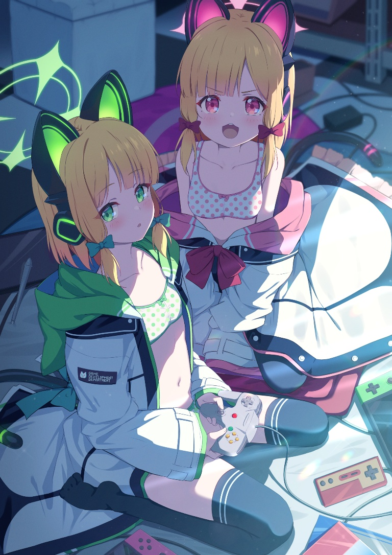 /files/09129_2girls__d_animal_ear_headphones_animal_ears_bangs.png