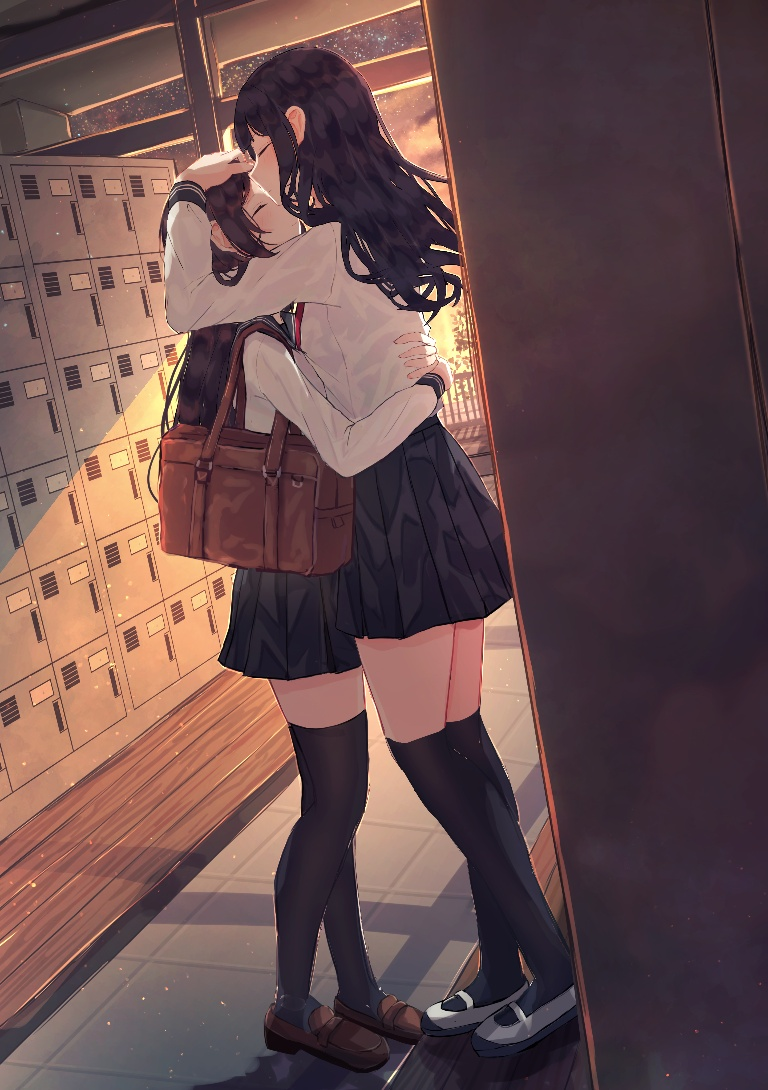 /files/11315_2girls_bag_benevole_black_hair_black_skirt.png